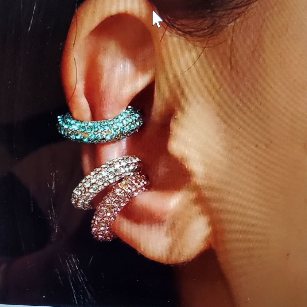 Cubic Zirconia Crystal Ear Cuff 🍃